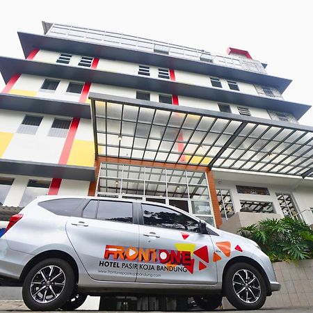 Front One Hotel Pasir Koja Bandung Zewnętrze zdjęcie
