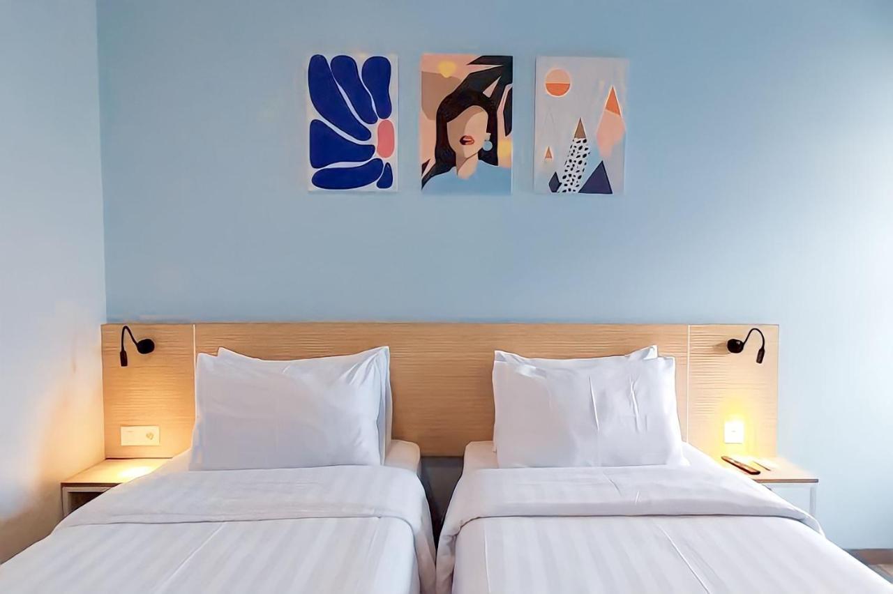 Front One Hotel Pasir Koja Bandung Zewnętrze zdjęcie