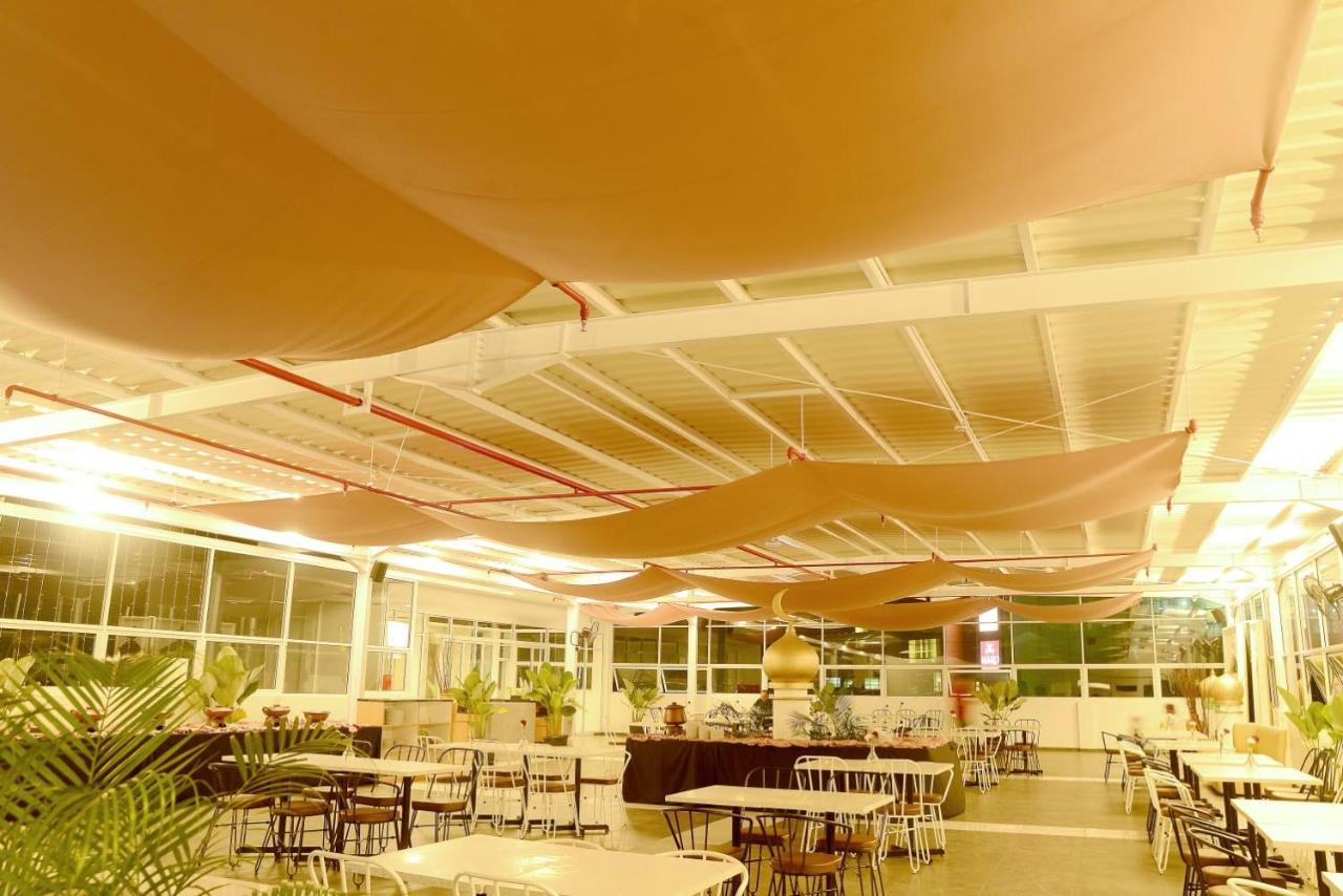 Front One Hotel Pasir Koja Bandung Zewnętrze zdjęcie