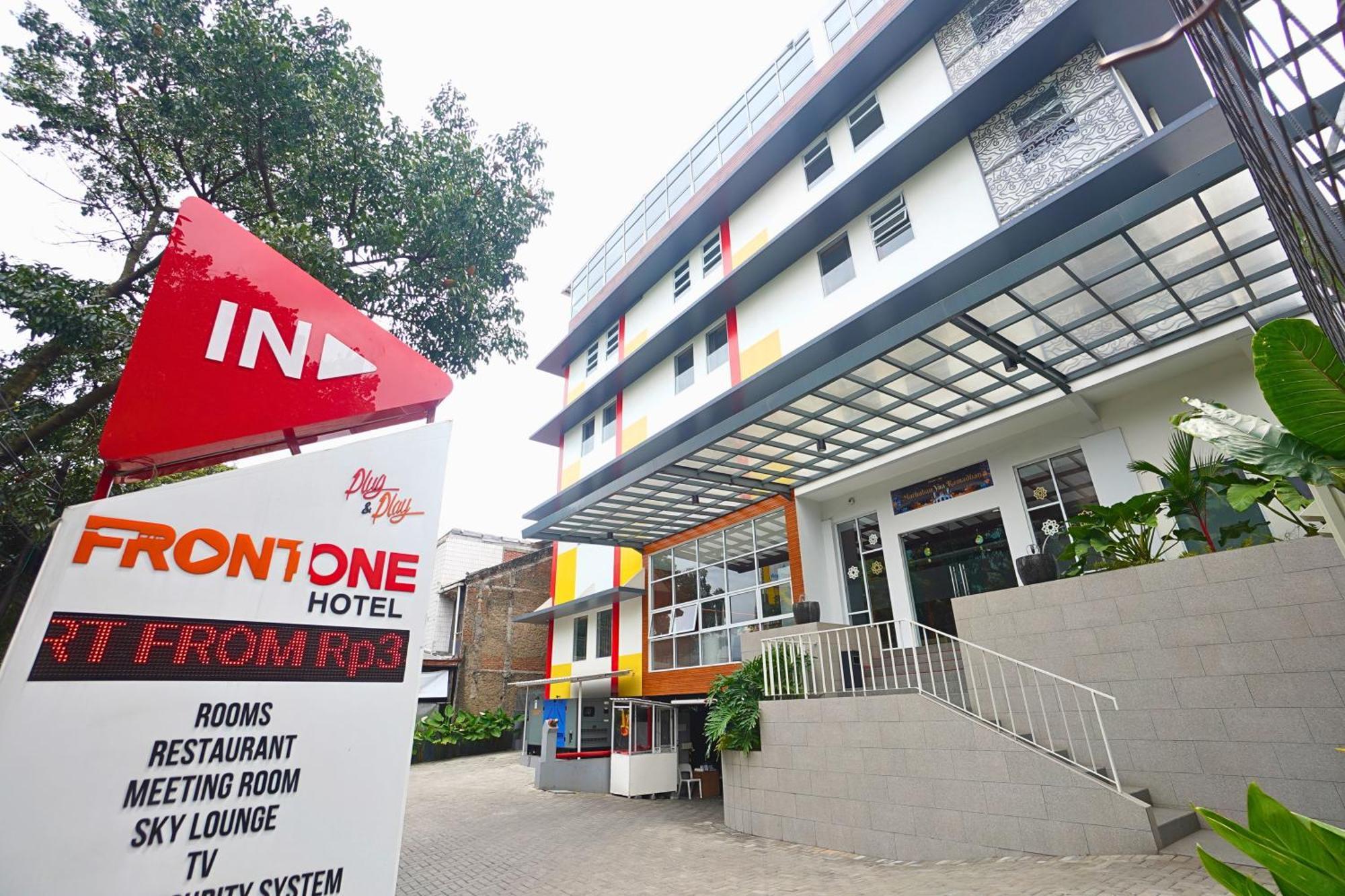 Front One Hotel Pasir Koja Bandung Zewnętrze zdjęcie
