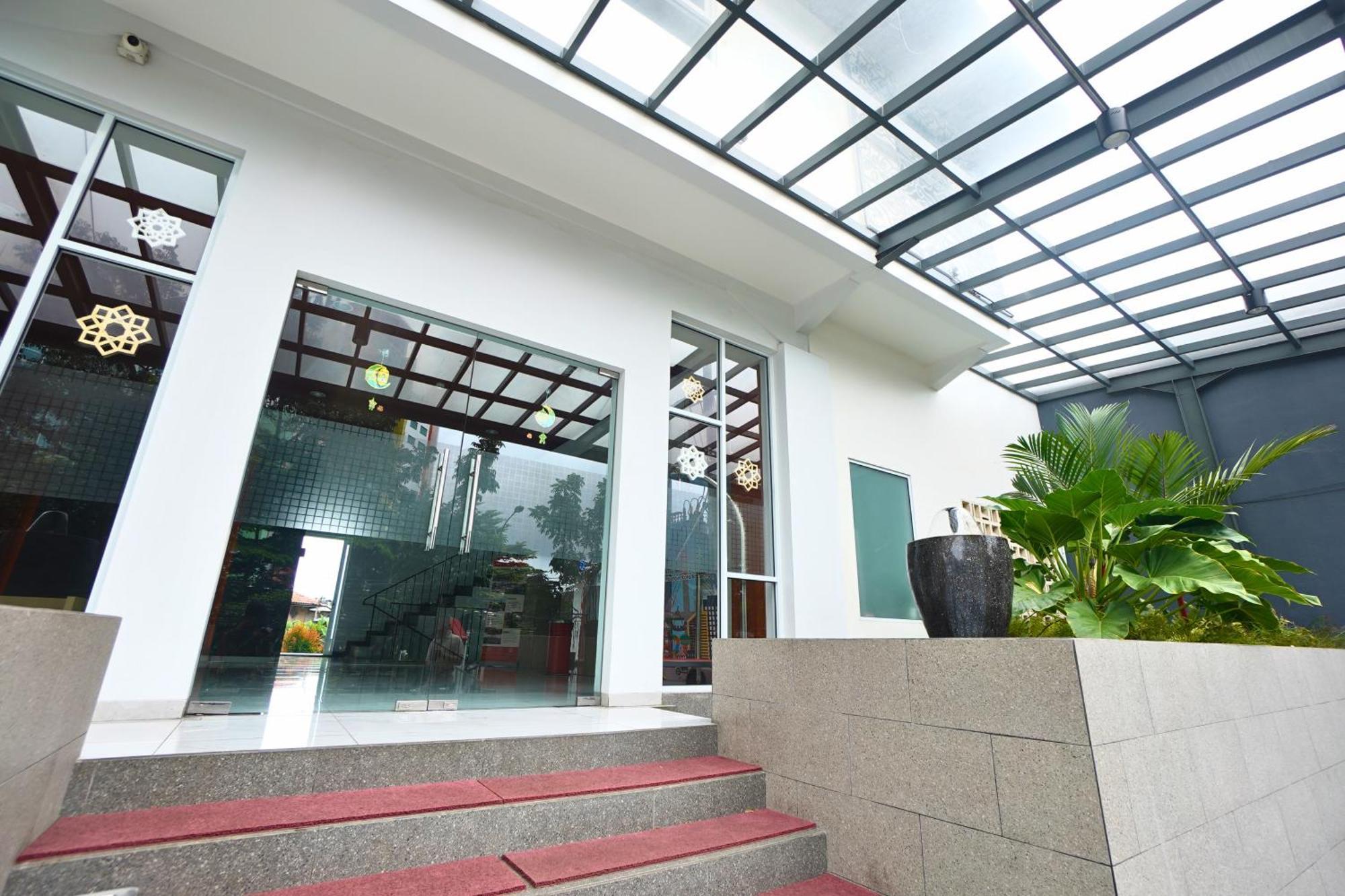 Front One Hotel Pasir Koja Bandung Zewnętrze zdjęcie