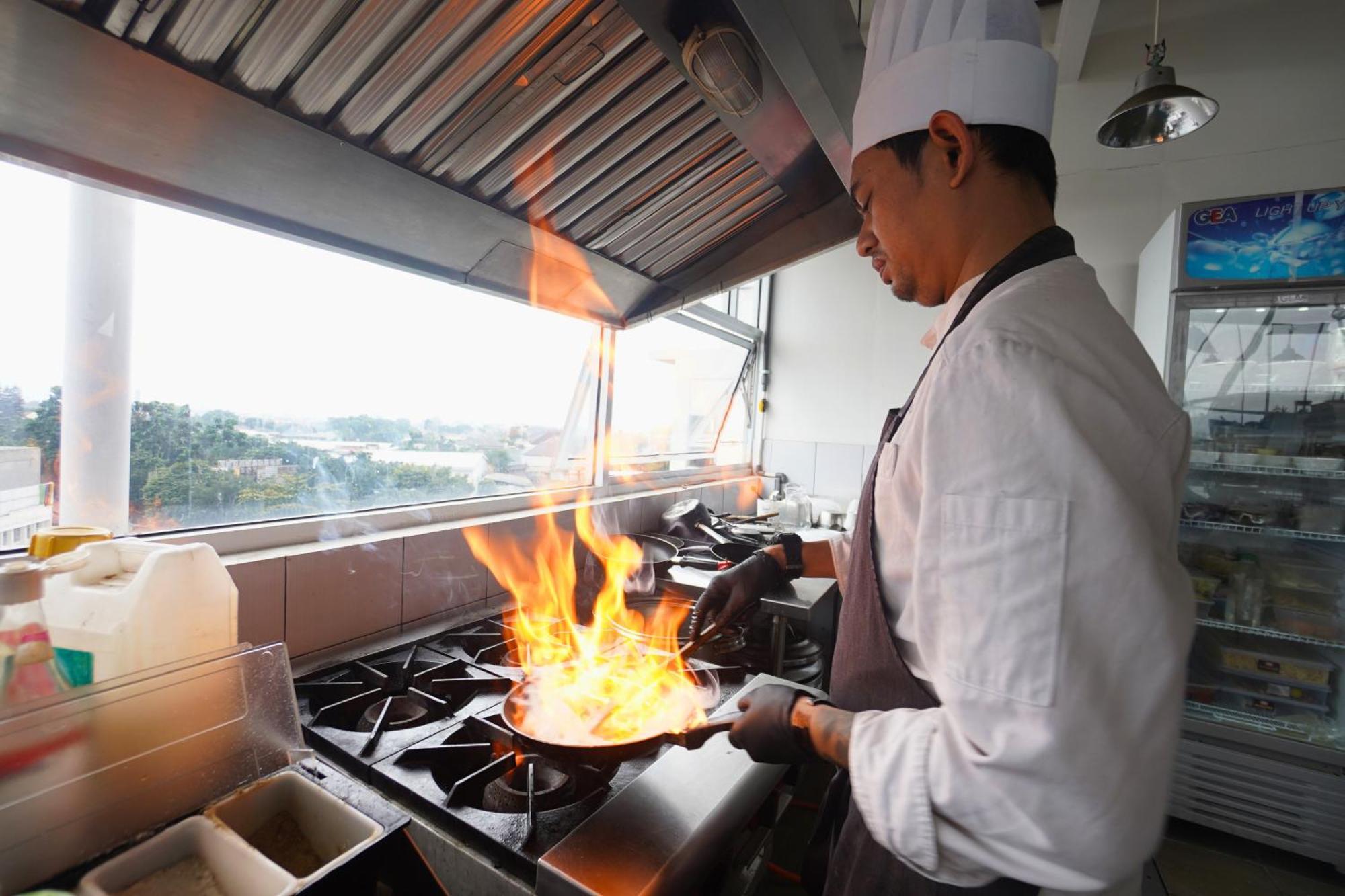 Front One Hotel Pasir Koja Bandung Zewnętrze zdjęcie