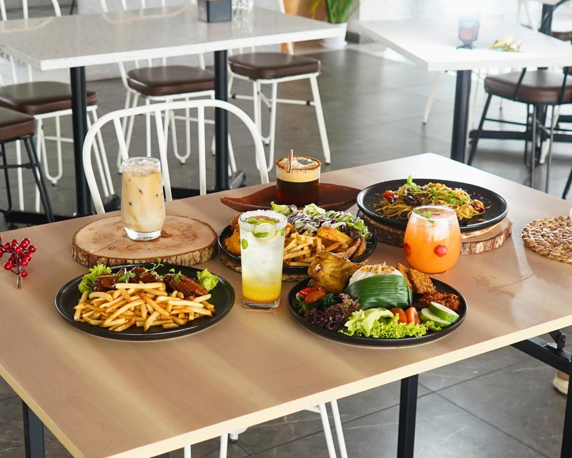 Front One Hotel Pasir Koja Bandung Zewnętrze zdjęcie