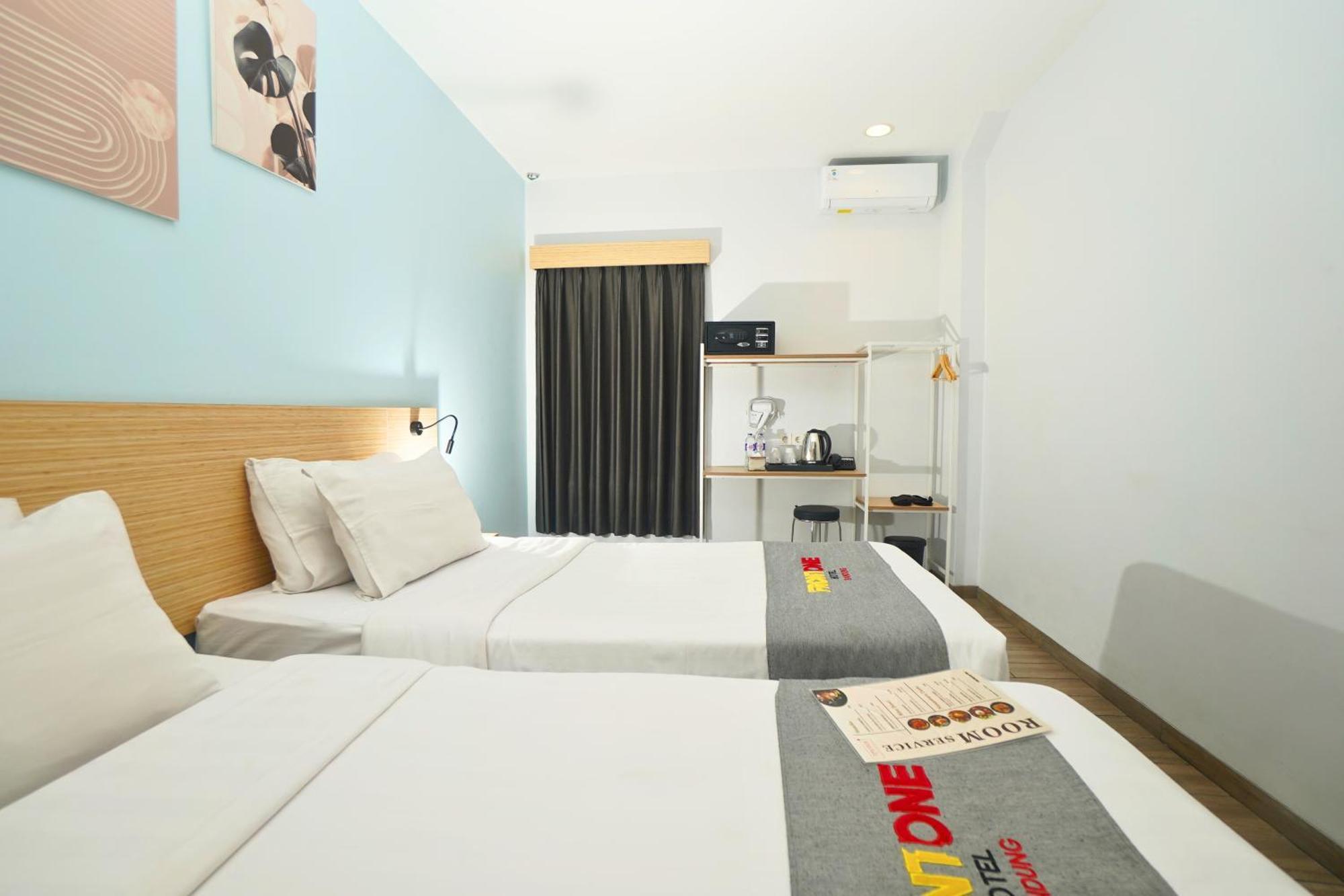 Front One Hotel Pasir Koja Bandung Zewnętrze zdjęcie