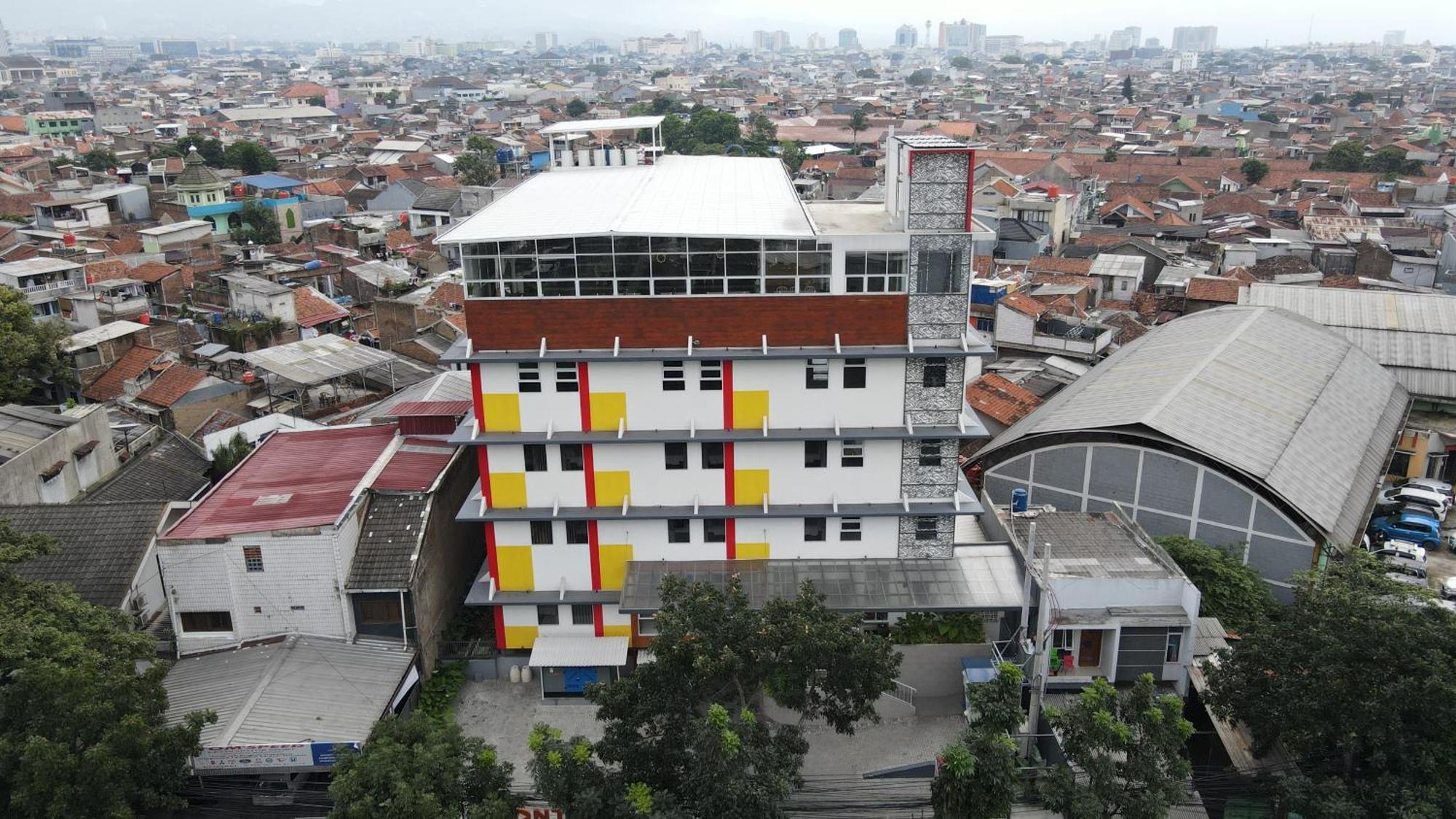 Front One Hotel Pasir Koja Bandung Zewnętrze zdjęcie