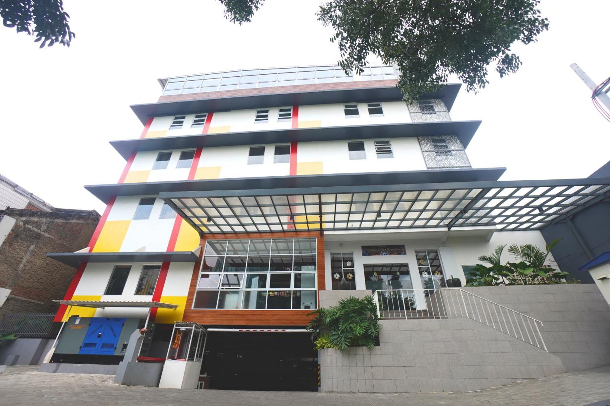 Front One Hotel Pasir Koja Bandung Zewnętrze zdjęcie